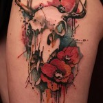 koponya szarvakkal és virágokkal - tetoválás akvarell fotó