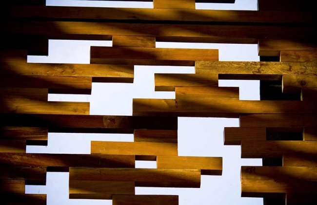 Rekreačné vily Alila Bali drevená mriežka exotické zariadenie