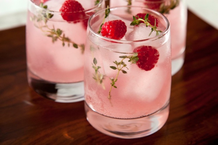 Vyrobte si chutné, osviežujúce koktaily bez alkoholu sami Melba si pripravte osviežujúce koktaily bez alkoholu sami