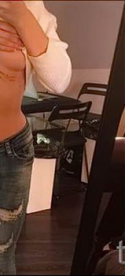 Alla Berger nove tetovaže - sudionica fotografije 