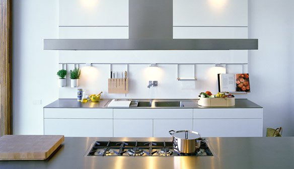 Upravená kuchyňa od Bulthaup vie Objednávka-kuchyňa-by-Bulthaup-biela