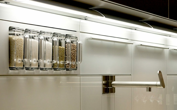 Upravená kuchyňa z koreničiek Bulthaup Objednávka-kuchyne-by-Bulthaup-korenie-pohárov