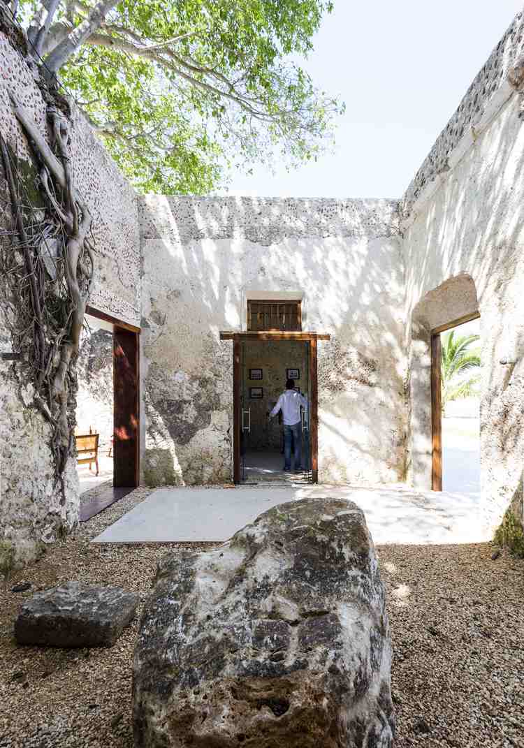 starý nový hazienda vonkajší prírodný záhradný dizajn