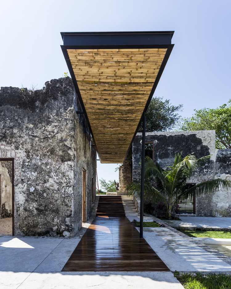 stará nová hazienda rai autentické schody palmy rastliny