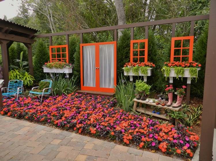 stará-okenná dekorácia-záhradná-okenná-rámová-zárubňa-dom-vchod-imitácia