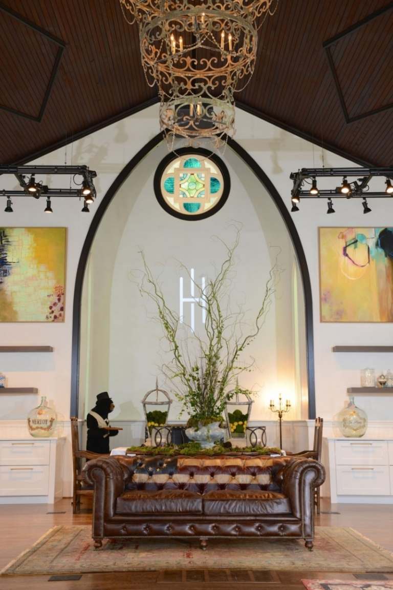 Starý-nábytok-Chesterfield-pohovka-koža-hnedá