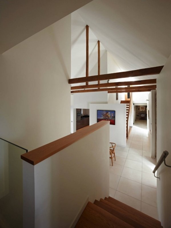 Prerobte dom škótskej smrekovcovej strechy drevené dosky