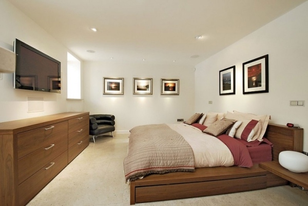 systém čerpania vody v modernom obytnom dome drevený nábytok