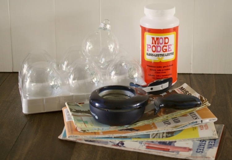 skrášliť staré vianočné gule vysekaná mapa mesta lepiaca tyčinka na ozdoby