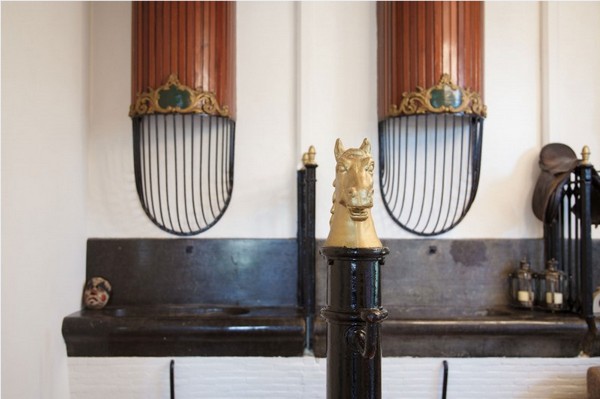 moderný dom ako konská stajňa vozňa