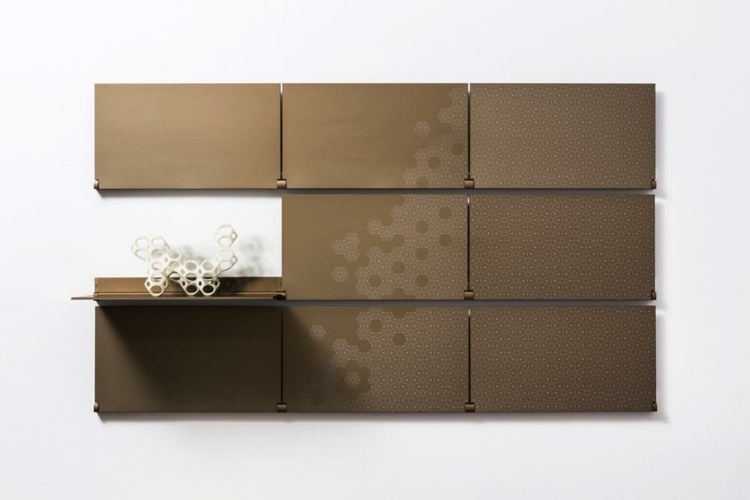 hliníková polica praktický dizajn medený vzor efektívna abstraktná figúrka