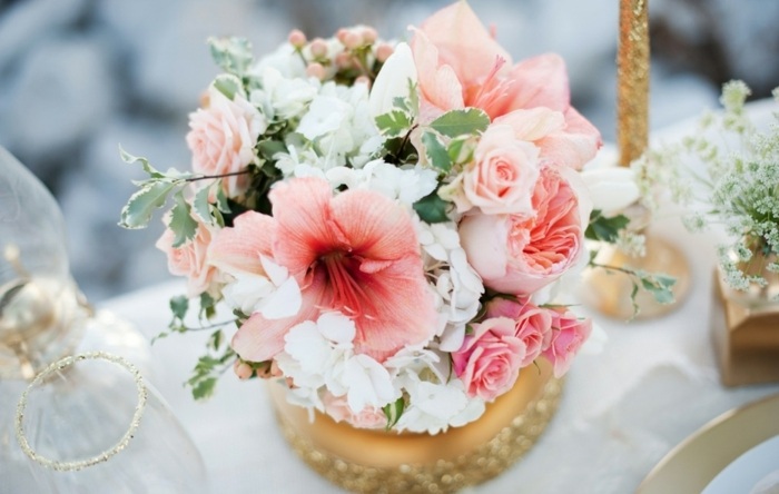 nápady na výzdobu slávnostného stola biela amarylka Nápady na dekoráciu stola aranžovanie z bielej amarylky