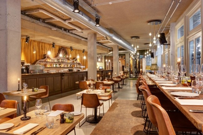 reštaurácia elegantný luxusný hotel v nesplein v Amsterdame