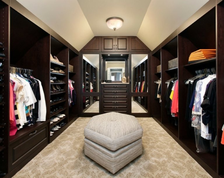 Šatňa-zostava-nápady-nábytok-tmavé drevo