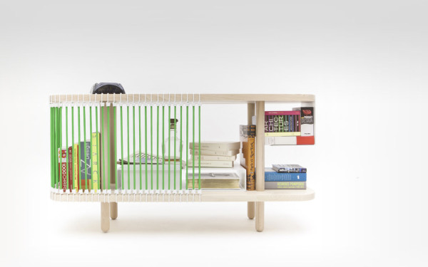 príborník vysoko prispôsobiteľný, politický štít z bukového dreva