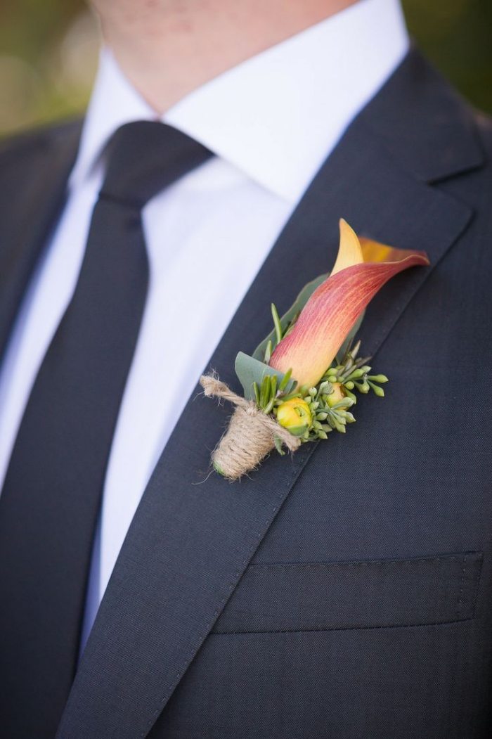 elegantné nápady na usporiadanie šperkov pre ženícha elegantné-boutonnière-ženích-šperky-elegantné-diy-usporiadanie