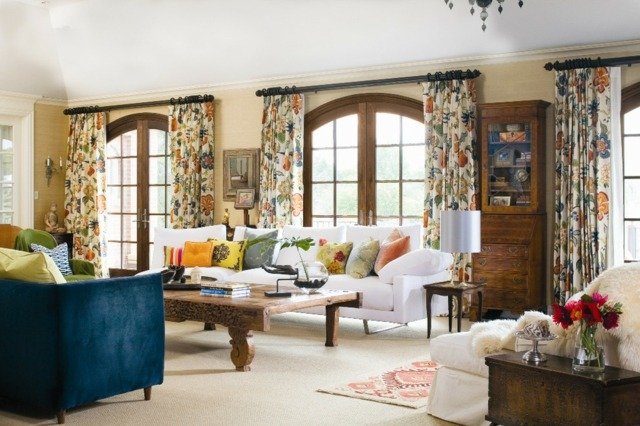 sedacia súprava v starožitnom nábytku v klasickom štýle