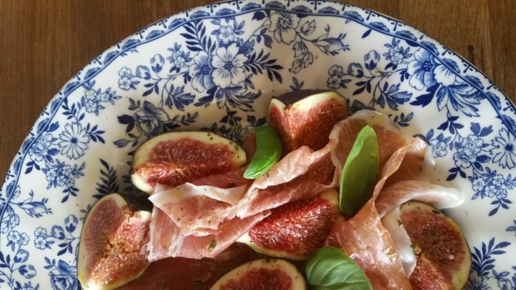 Predjedlá-urobte si chuť-fig-parma-šunka-prociutto