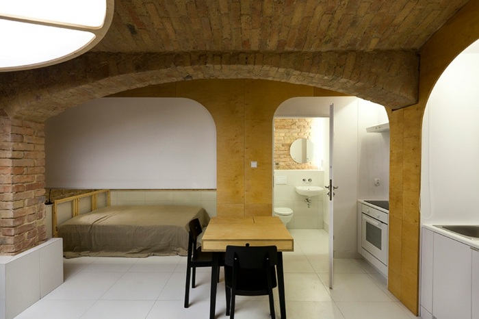 návrh bytu v suteréne jedálenský stôl kuchynská posteľ