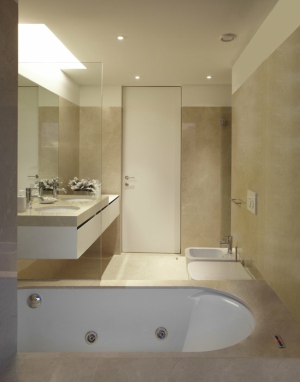 moderný dizajn kúpeľne - krémový