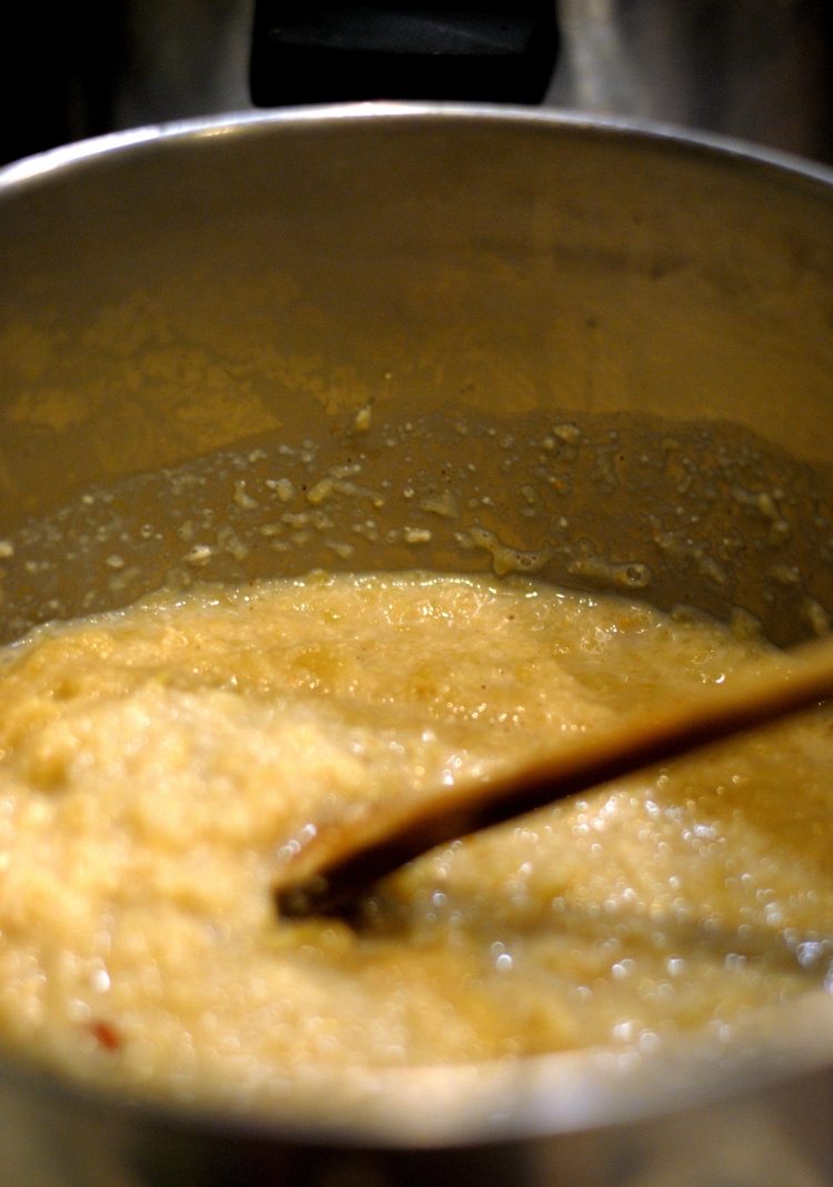 Pripravte si jablkovú omáčku sami - rýchlo a jednoducho Pyré jablkové pyré-cukor-škorica