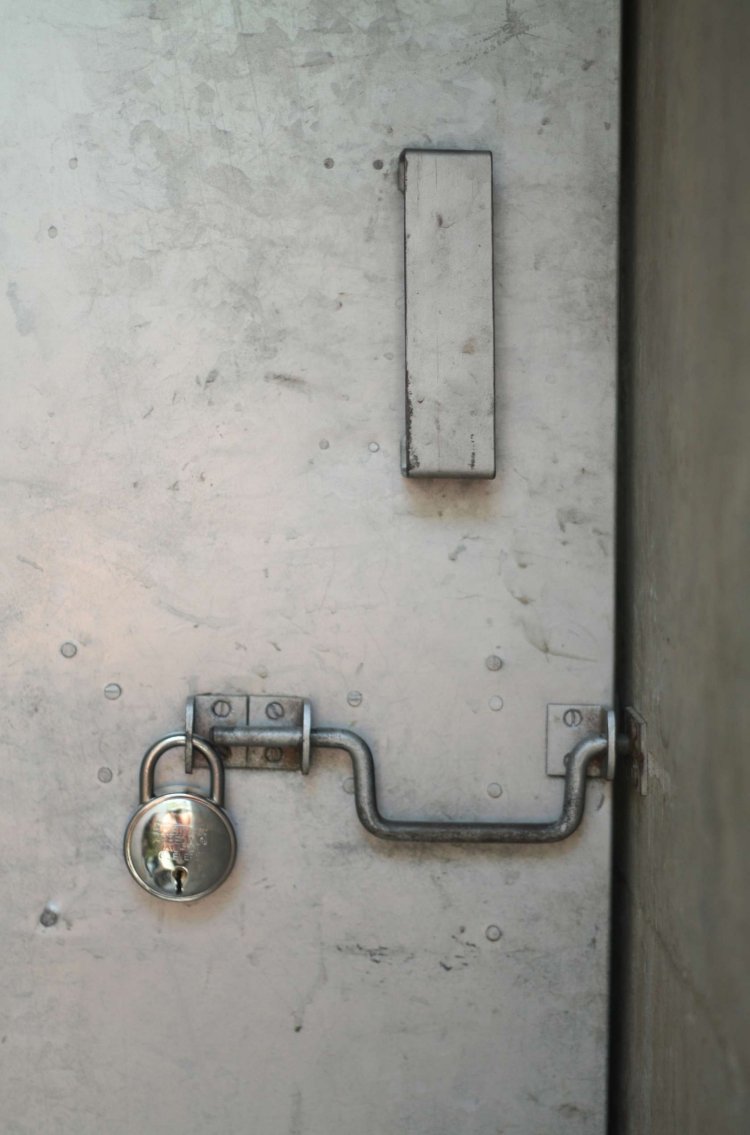zámok na betónový dom-dom-zámok-jednoduchý-jednoduchý-lacný