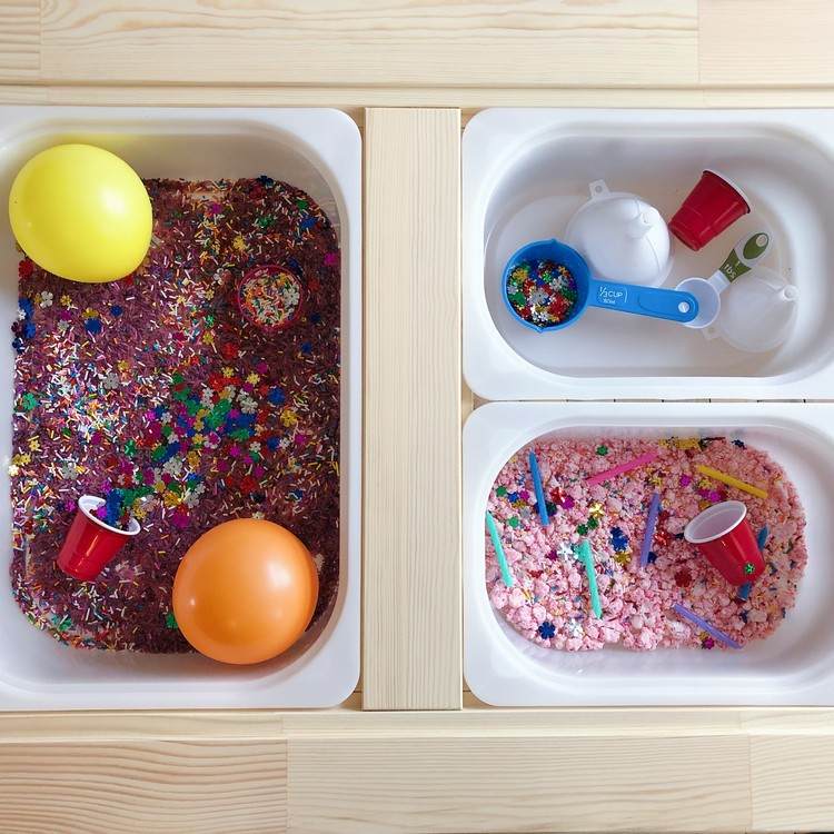 Domáca kancelária s deťmi a nápady na senzorické hry pre 2-ročné deti