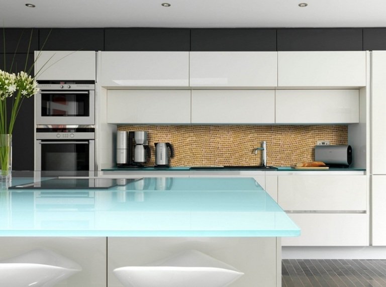 Pracovná doska-kuchyňa-sklo-moderné-biele-fronty