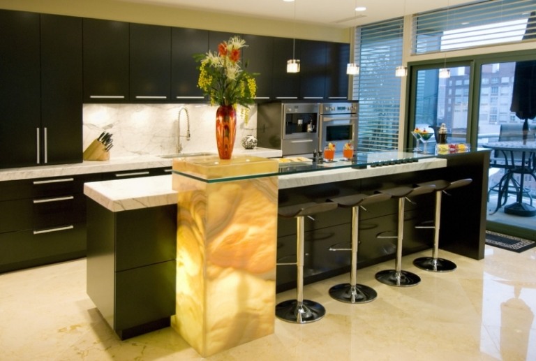 Dosky-kuchyňa-kremenné kompozitné-nápady-onyx-kuchynský ostrov