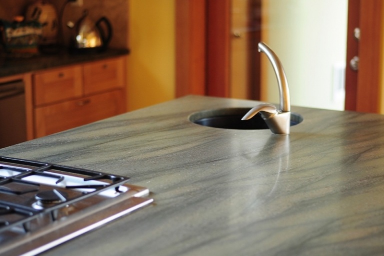 Dosky-kuchyňa-prírodný kameň-žula-tmavošedá-odolná