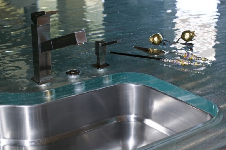 Dosky-kuchyňa-oceľ-platňa-vystrihnuté