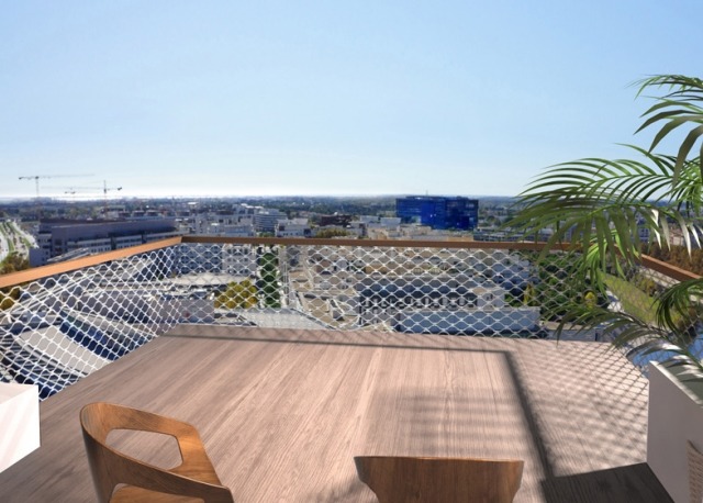 Veľkolepý výhľad na výškovú 17-poschodovú obytnú vežu Arbre Blanc