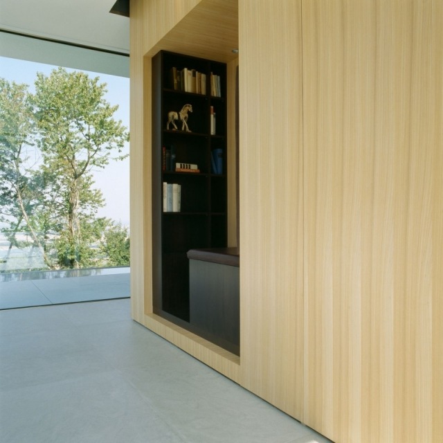 Ryster, drevená kocka, tvorí chrbticu do podkrovia, na ktorej leží