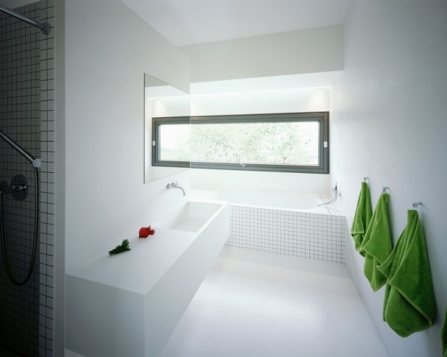 biela-kúpeľňa-vaňa-kachľová-philipp-haus