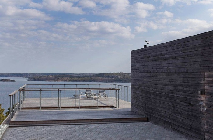 Navrhnite minimalistickú terasu s plochou strechou