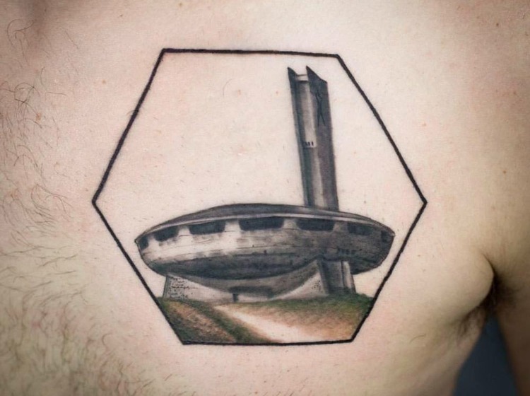 tetovanie-motívy-architektúra-socializmus-buzludha-betón-stavba-bulharsko