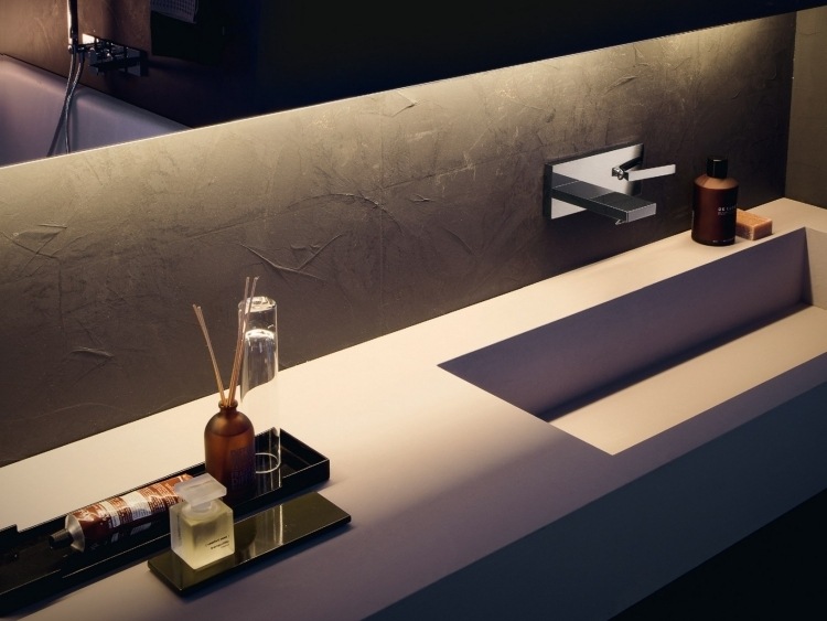 faucet-kúpeľňa-minimalistický-dizajn-ostrý-obyčajný-leštený