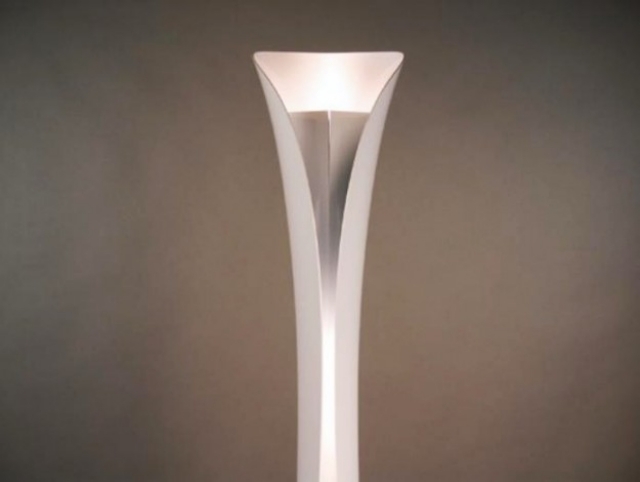 dizajnové svetlá-artemide moderná stojanová lampa-cadmo biela dizajnové svetlá artemide stojacia lampa-cadmo biele nepriame svetlo