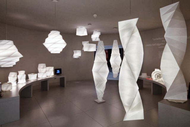 Dizajnové svietidlá Artemide závesné žiarovky-stojacie lampy issey miyake-Tatsuno-Otoshigo Moderné závesné a stojacie lampy Artemide issey miyake-Tatsuno-Otoshigo