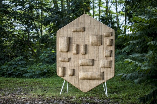 Dizajnový rozdeľovač tašiek do mobilného telefónu