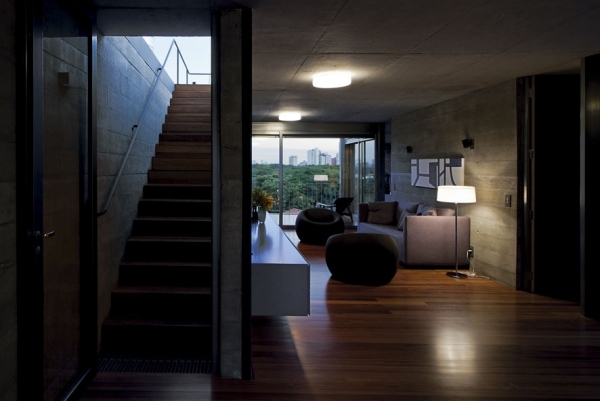 Interiérový moderný dizajn schodiska