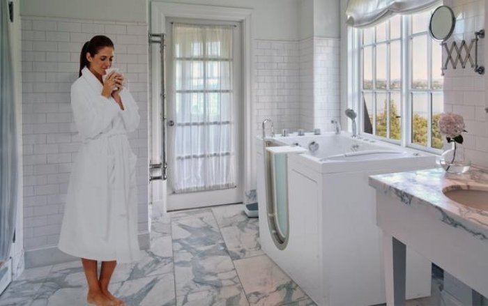 ellas-bublinky-vana-dizajn-moderny-s-jednymi dverami-pre-dve osoby