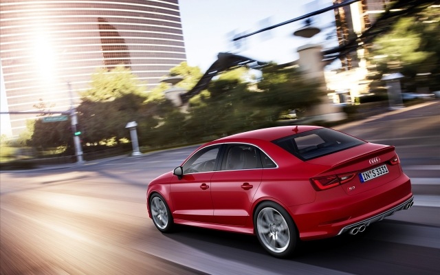 Audi S3 sedan 2014 vzadu Audi sedan 2014 vzadu