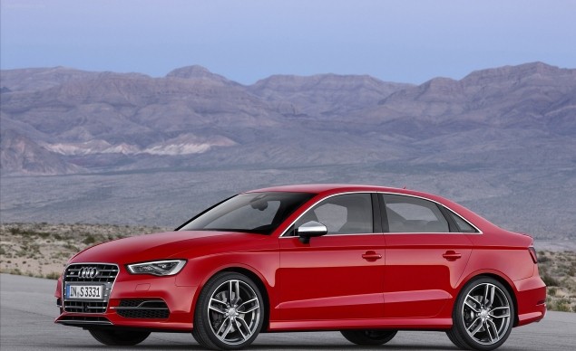 Audi S3 Sedan 2014 ľavá strana Audi sedan 2014 ľavá strana