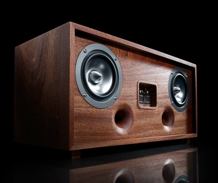 Audio systém Tubecore DUO zaisťuje špeciálne hudobné zážitky audio systém tubcore duo drevo počúvanie hudby