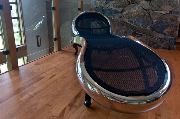 Navrhnite zrkadlový povrch moderných kusov nábytku