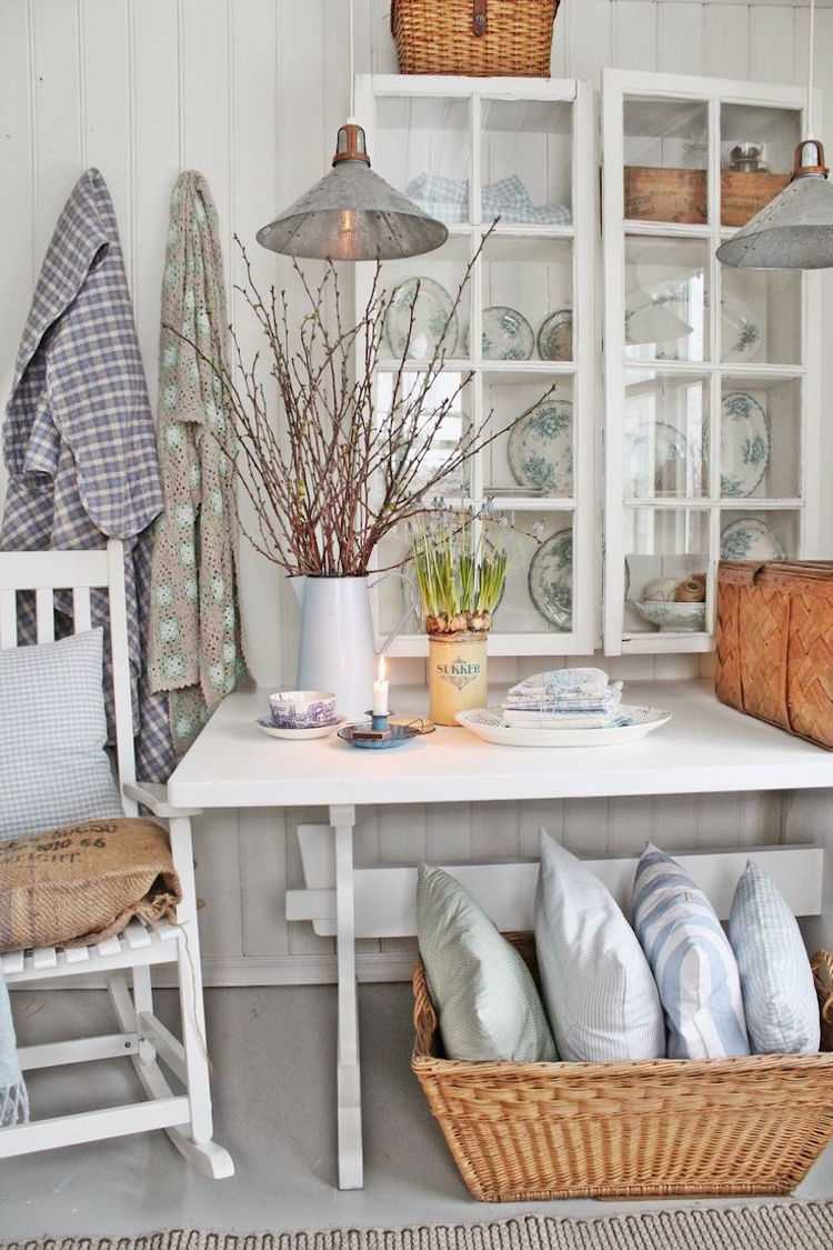 Úložné koše-dekorácia-jedáleň-skriňa-riad-vinobranie-biela