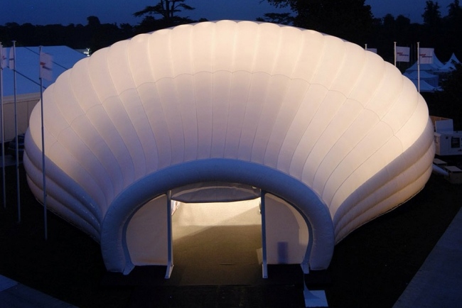 výstava dizajnu nafukovacích markíz