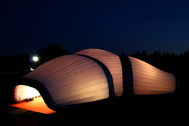 zariadenia na nafukovacie markízy-korytnačky sa nafukujú