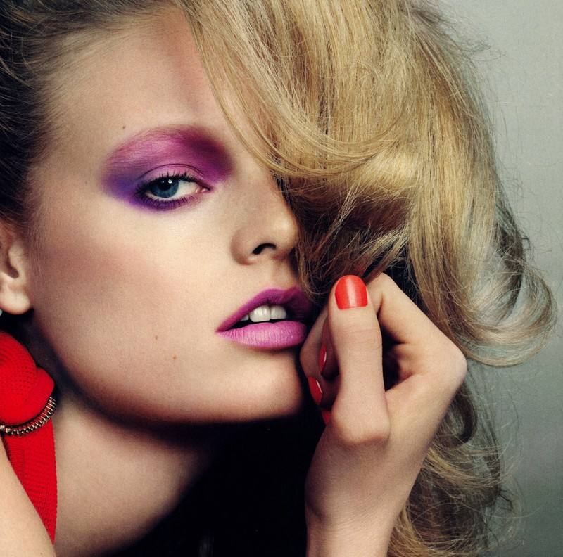 Líčenie očí ružovo-očné tiene-modré